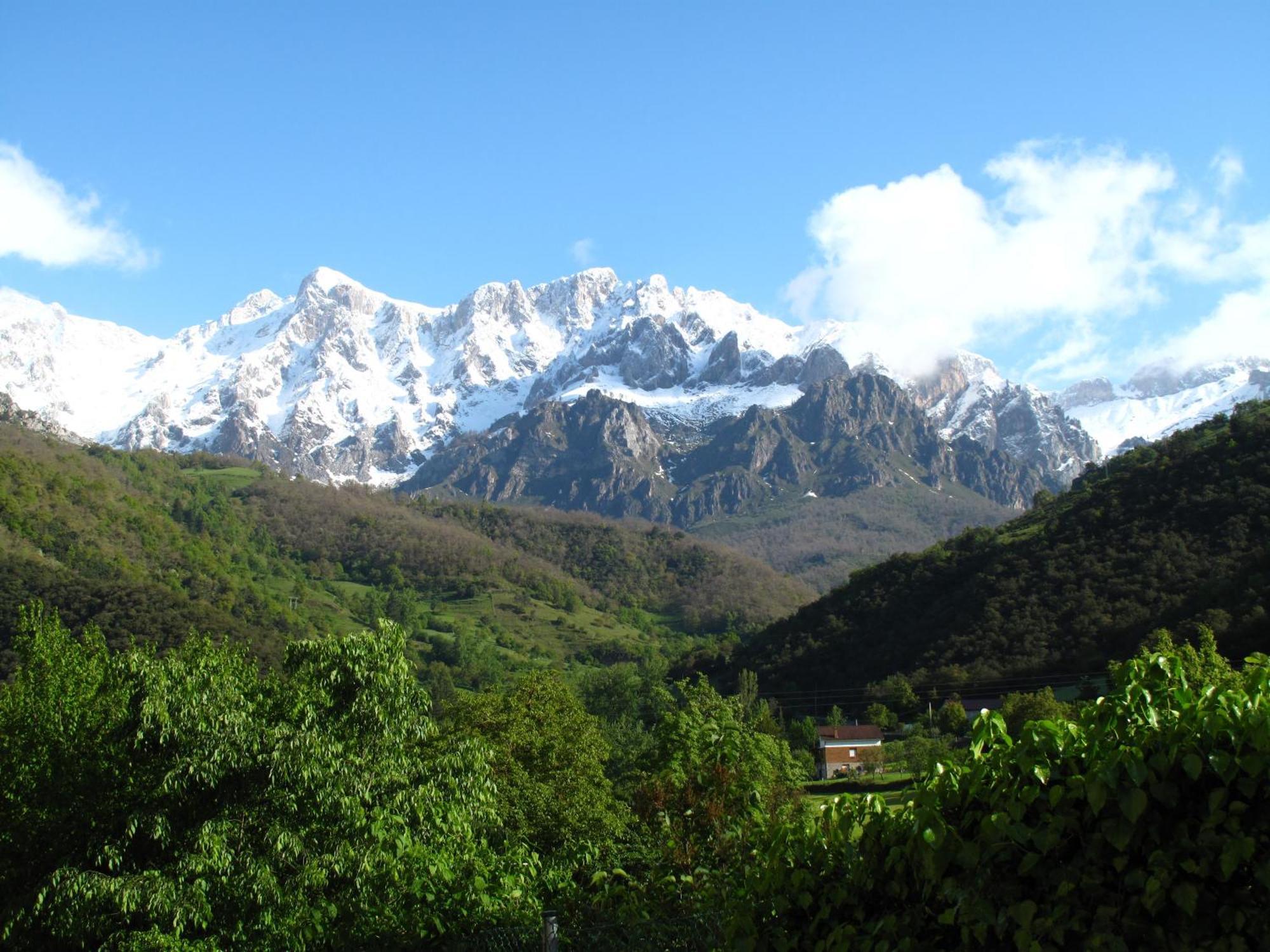 Albergue Turistico Valdebaro กามาเลโญ ภายนอก รูปภาพ
